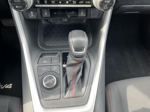 Toyota RAV4 2.5 Plug-in Hybrid AWD Business | Zircon Silver | Trekhaak | Demo ActivLease financial lease