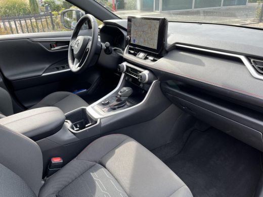 Toyota RAV4 2.5 Plug-in Hybrid AWD Business | Zircon Silver | Trekhaak | Demo ActivLease financial lease