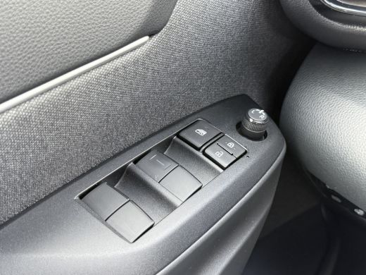 Toyota Yaris Cross 1.5 Hybrid Dynamic | CarPlay | Camera | ACC | Keyless | LED | DAB+ | 17 inch ActivLease financial lease