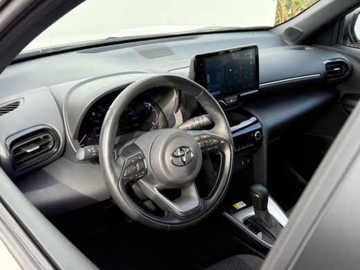 Toyota Yaris Cross 1.5 Hybrid Dynamic | CarPlay | Camera | ACC | Keyless | LED | DAB+ | 17 inch ActivLease financial lease