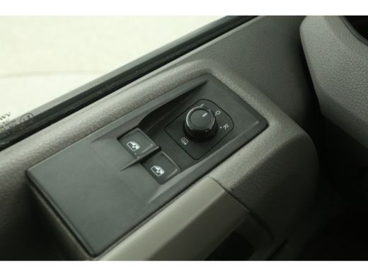 Volkswagen Crafter 35 2.0 TDI L3H3 | 140PK | Airco | Camera | Cruise | 3-Ztis | Parkeersens. ActivLease financial lease