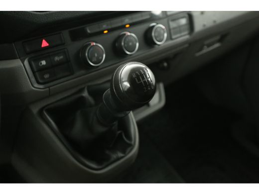 Volkswagen Crafter 35 2.0 TDI L3H3 | 140PK | Airco | Camera | Cruise | 3-Ztis | Parkeersens. ActivLease financial lease