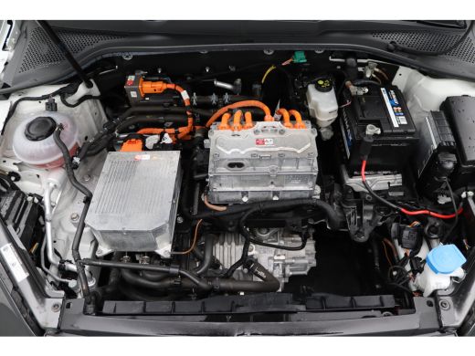 Volkswagen e-Golf E-DITION | Airco (automatisch) | Armsteun voor | Bestuurdersstoel in hoogte verstelbaar ActivLease financial lease