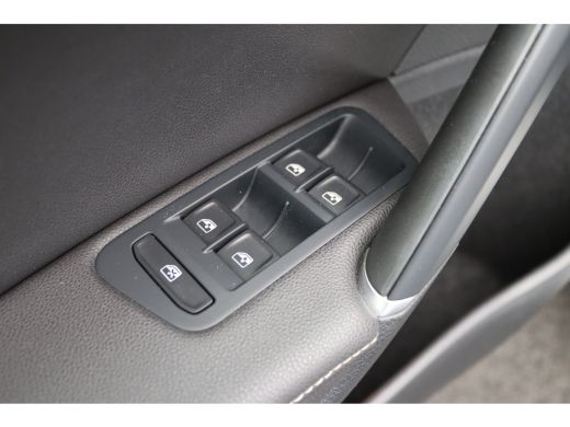 Volkswagen e-Golf E-DITION | Airco (automatisch) | Armsteun voor | Bestuurdersstoel in hoogte verstelbaar ActivLease financial lease