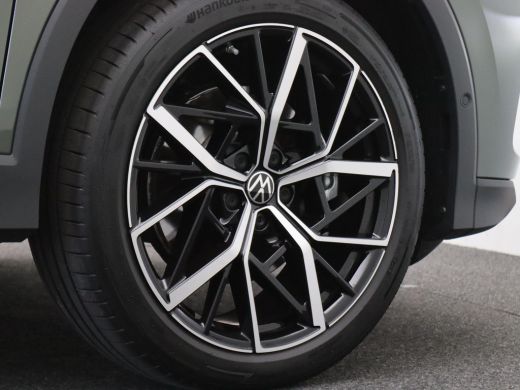 Volkswagen Tiguan 1.5 eHybrid Elegance 204PK DSG Ergo Active Bestuurdersstoel, LED, Achteruitrijcamera, Navi, Keyle... ActivLease financial lease