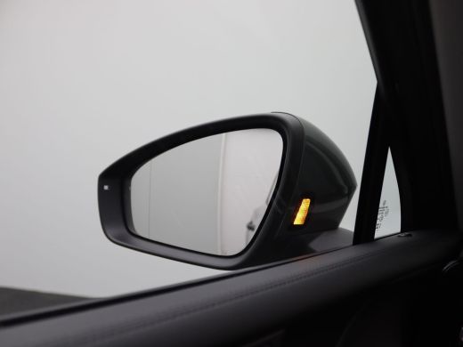 Volkswagen Tiguan 1.5 eHybrid Elegance 204PK DSG Ergo Active Bestuurdersstoel, LED, Achteruitrijcamera, Navi, Keyle... ActivLease financial lease