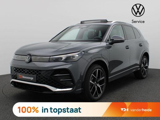 Volkswagen Tiguan 1.5 eHybrid R-Line Edition 272PK DSG Pano-Schuifdak, Lederen Bekleding, Head-Up Display, 360gr. C... Volkswagen Tiguan 1.5 eHybrid R-Line Edition 272PK DSG Pano-Schuifdak, Lederen Bekleding, Head-Up Display, 360gr. C...
