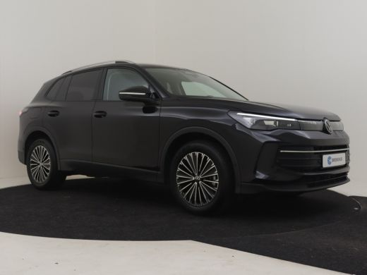 Volkswagen Tiguan 1.5 eTSI 96 kW 130pk DSG/AUTO | Trekhaak | Dodehoekdetctie | Park assist | Camera achter | Adapti... ActivLease financial lease