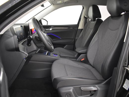 Volkswagen Tiguan 1.5 eTSI 96 kW 130pk DSG/AUTO | Trekhaak | Dodehoekdetctie | Park assist | Camera achter | Adapti... ActivLease financial lease