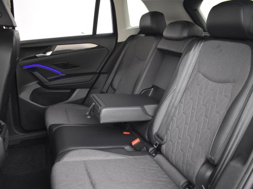 Volkswagen Tiguan 1.5 eTSI 96 kW 130pk DSG/AUTO | Trekhaak | Dodehoekdetctie | Park assist | Camera achter | Adapti... ActivLease financial lease