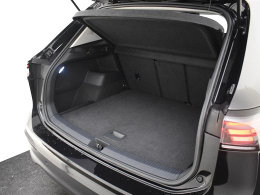 Volkswagen Tiguan 1.5 eTSI 96 kW 130pk DSG/AUTO | Trekhaak | Dodehoekdetctie | Park assist | Camera achter | Adapti... ActivLease financial lease