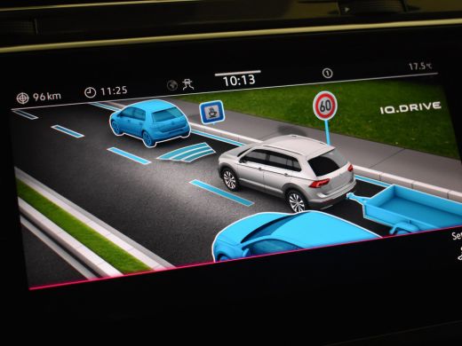 Volkswagen Tiguan 1.5 TSI R-Line Business+ 150pk DSG/AUTO | Trekhaak | Lederen bekleding | Harman & Kardon audio | ... ActivLease financial lease