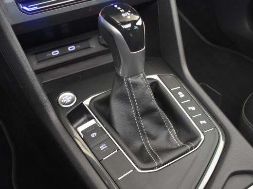 Volkswagen Tiguan 1.5 TSI R-Line Business+ 150pk DSG/AUTO | Trekhaak | Lederen bekleding | Harman & Kardon audio | ... ActivLease financial lease