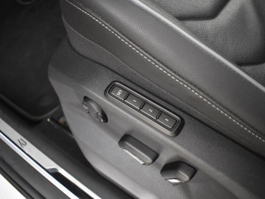 Volkswagen Tiguan 1.5 TSI R-Line Business+ 150pk DSG/AUTO | Trekhaak | Lederen bekleding | Harman & Kardon audio | ... ActivLease financial lease