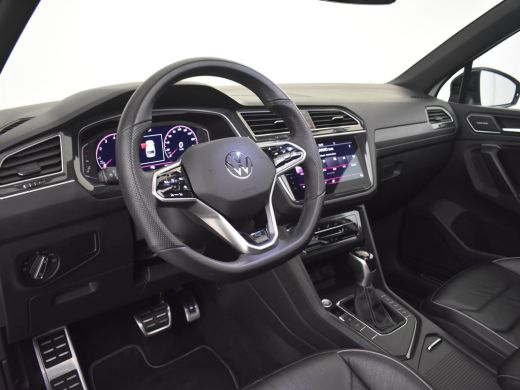 Volkswagen Tiguan 1.5 TSI R-Line Business+ 150pk DSG/AUTO | Trekhaak | Lederen bekleding | Harman & Kardon audio | ... ActivLease financial lease