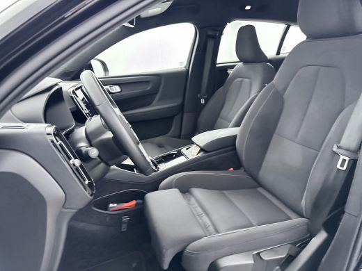 Volvo  C40 Single Motor 69KWh Core | 19" Allseason | Stoel/stuurverwarming | Warmtepomp | Panoramadak | Park... ActivLease financial lease