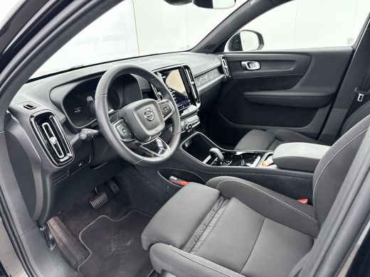 Volvo  C40 Single Motor 69KWh Core | 19" Allseason | Stoel/stuurverwarming | Warmtepomp | Panoramadak | Park... ActivLease financial lease