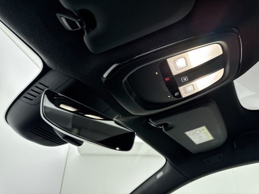 Volvo  C40 Single Motor 69KWh Core | 19" Allseason | Stoel/stuurverwarming | Warmtepomp | Panoramadak | Park... ActivLease financial lease