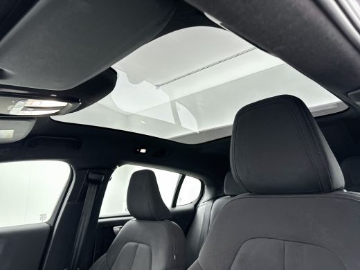 Volvo  C40 Single Motor 69KWh Core | 19" Allseason | Stoel/stuurverwarming | Warmtepomp | Panoramadak | Park... ActivLease financial lease