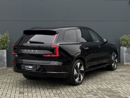 Volvo  EX90 Twin Motor Performance Ultra 7p. 111 kWh | Luchtvering | Bowers&Wilkins | Pilot Assist | Trekhaak | ActivLease financial lease