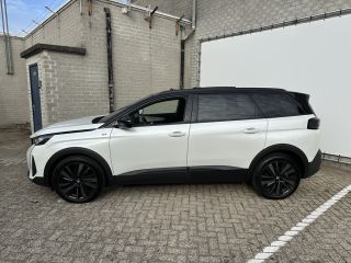 Peugeot 5008 1.2 PureTech GT | 2 stoelen op derde rij | Achterbank in delen neerklapbaar | Adaptieve cruise co...