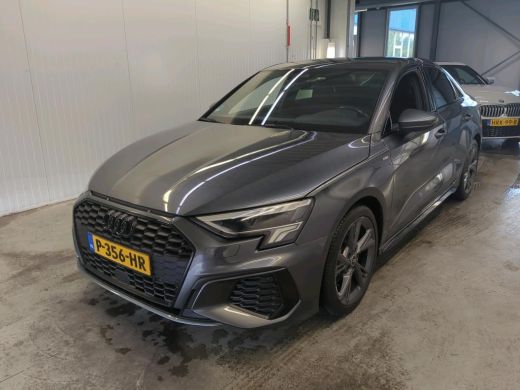 Audi A3 Limousine 30 TFSI S edition | Navi | Virtual | Stoel Verwarming | ActivLease financial lease