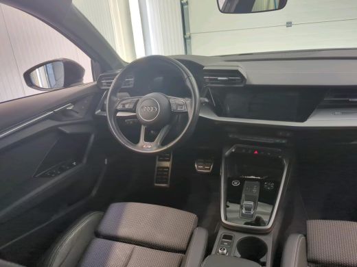 Audi A3 Limousine 30 TFSI S edition | Navi | Virtual | Stoel Verwarming | ActivLease financial lease