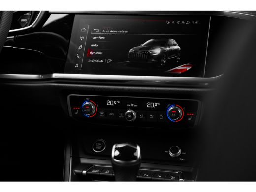 Audi Q3 45 TFSI e S edition 245PK | Ledere Bekleding | Elek. stoelen | Camera Achter | Stoelverw. | Comfo... ActivLease financial lease