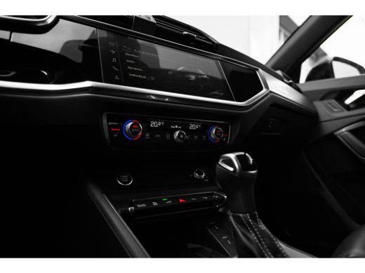 Audi Q3 45 TFSI e S edition 245PK | Ledere Bekleding | Elek. stoelen | Camera Achter | Stoelverw. | Comfo... ActivLease financial lease