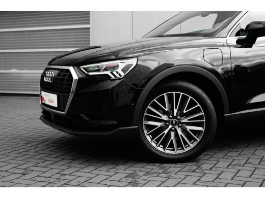 Audi Q3 45 TFSI e S edition 245PK | Ledere Bekleding | Elek. stoelen | Camera Achter | Stoelverw. | Comfo... ActivLease financial lease