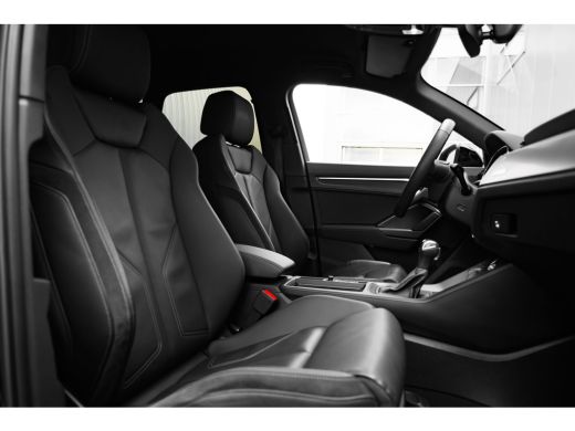 Audi Q3 45 TFSI e S edition 245PK | Ledere Bekleding | Elek. stoelen | Camera Achter | Stoelverw. | Comfo... ActivLease financial lease