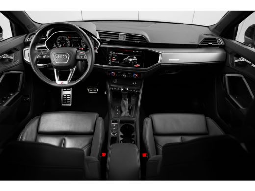 Audi Q3 45 TFSI e S edition 245PK | Ledere Bekleding | Elek. stoelen | Camera Achter | Stoelverw. | Comfo... ActivLease financial lease