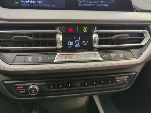 BMW 1 Serie 116d Business Ed. | Navi | Live Cockpit | Led | ActivLease financial lease