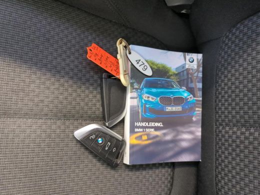 BMW 1 Serie 116d Business Ed. | Navi | Live Cockpit | Led | ActivLease financial lease