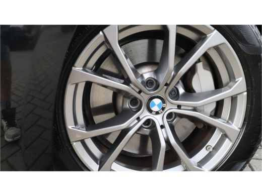 BMW 3 Serie Touring 330e Sport Line / SOH 95% / Hifi / Camera / Sportstoelen / ActivLease financial lease