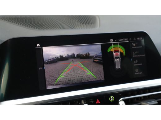 BMW 3 Serie Touring 330e Sport Line / SOH 95% / Hifi / Camera / Sportstoelen / ActivLease financial lease