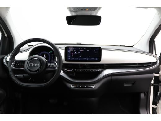 Fiat 500 42 kWh | Afst. bed. voor centr. deurvergr. | Airco (automatisch) | Alarm klasse 1(startblokkering) ActivLease financial lease