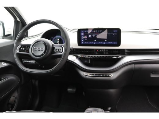 Fiat 500 42 kWh | Afst. bed. voor centr. deurvergr. | Airco (automatisch) | Alarm klasse 1(startblokkering) ActivLease financial lease