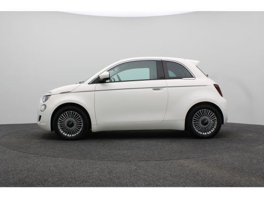 Fiat 500 42 kWh | Afst. bed. voor centr. deurvergr. | Airco (automatisch) | Alarm klasse 1(startblokkering) ActivLease financial lease
