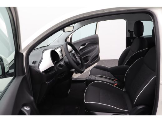 Fiat 500 42 kWh | Afst. bed. voor centr. deurvergr. | Airco (automatisch) | Alarm klasse 1(startblokkering) ActivLease financial lease