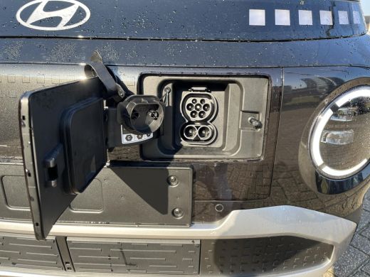 Hyundai Inster Evolve Sky 49 kWh | 3.000,- korting | Gratis laadstation t.w.v. 589,- | Uit voorraad leverbaar | ActivLease financial lease