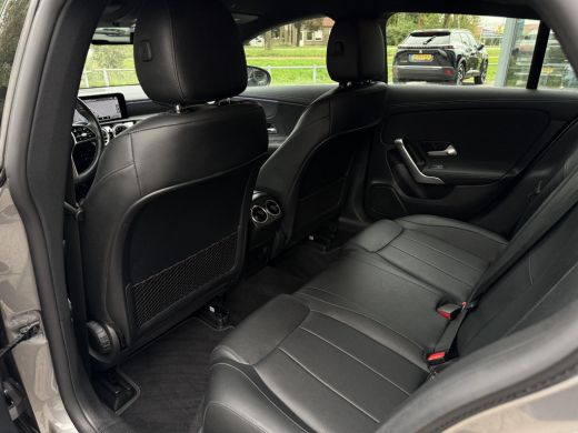 Mercedes-Benz CLA Shooting Brake 200 Aut. Business Sol. Luxury | Navi | Camera | Sfeer Verlichting | ActivLease financial lease
