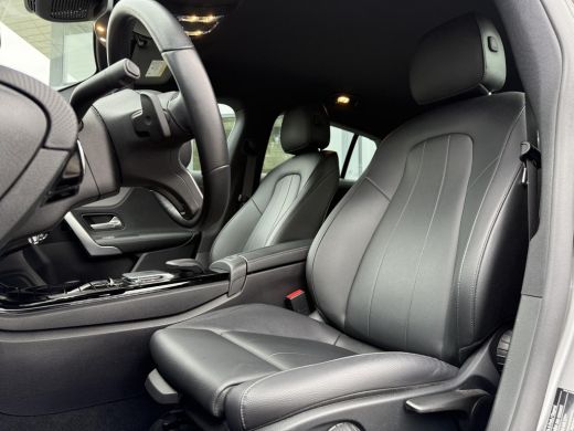 Mercedes-Benz CLA Shooting Brake 200 Aut. Business Sol. Luxury | Navi | Camera | Sfeer Verlichting | ActivLease financial lease