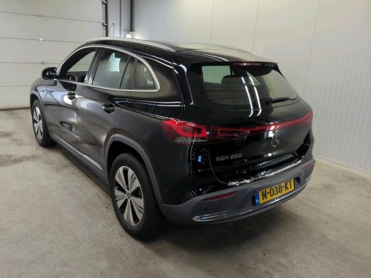 Mercedes-Benz EQA 250 Business Sol. Luxury 67 kWh | Navi | Camera | Sfeer Verlichting | ActivLease financial lease
