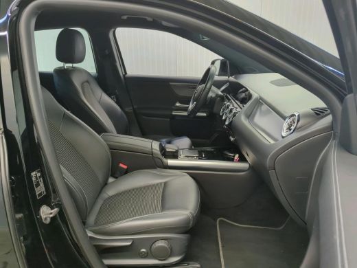 Mercedes-Benz EQA 250 Business Sol. Luxury 67 kWh | Navi | Camera | Sfeer Verlichting | ActivLease financial lease