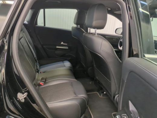 Mercedes-Benz EQA 250 Business Sol. Luxury 67 kWh | Navi | Camera | Sfeer Verlichting | ActivLease financial lease