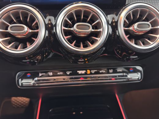 Mercedes-Benz GLB 180 d Business Solution Luxury [ 7-Pers. ] (INCL-BTW) Aut. *LUXURY-LEATHER | FULL-LED | AMBIENT-L... ActivLease financial lease