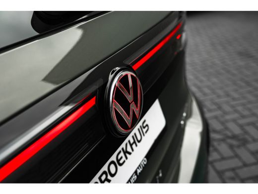 Volkswagen Tiguan R-Line Edition - eHybrid | 'App-Connect' draadloze smartphone integratie | Automatische afstandsr... ActivLease financial lease