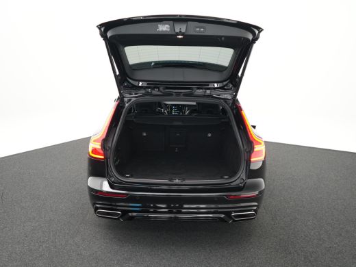 Volvo  V60 2.0 T6 Plug-in hybrid AWD Plus Dark | Long Range | R-Design | Sportstoel + geheugen | Adaptive Cr... ActivLease financial lease