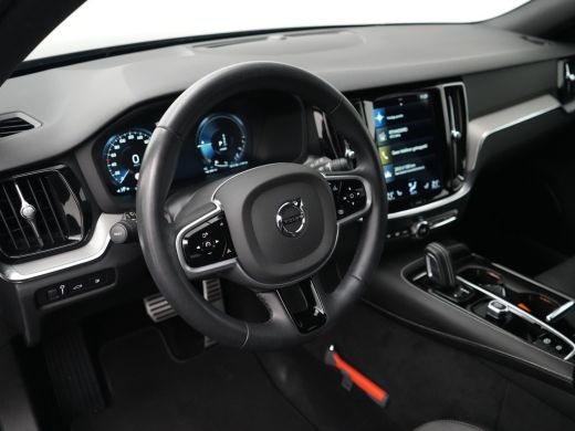 Volvo  V60 2.0 T6 Plug-in hybrid AWD Plus Dark | Long Range | R-Design | Sportstoel + geheugen | Adaptive Cr... ActivLease financial lease